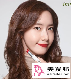 时尚卷发发型 变身气质潮女