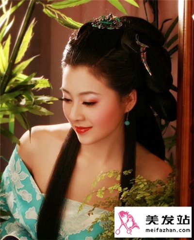 古风美人发型设计 优雅古典造型解析