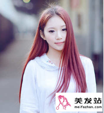 酒红中分长直发女王范