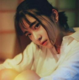 女生可爱齐刘海 清纯可人的平刘海