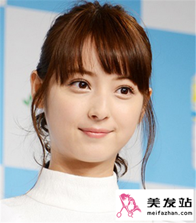冬季女生清新发型
