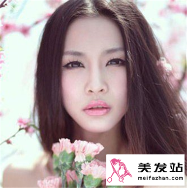 清新直发造型推荐 时尚感十足