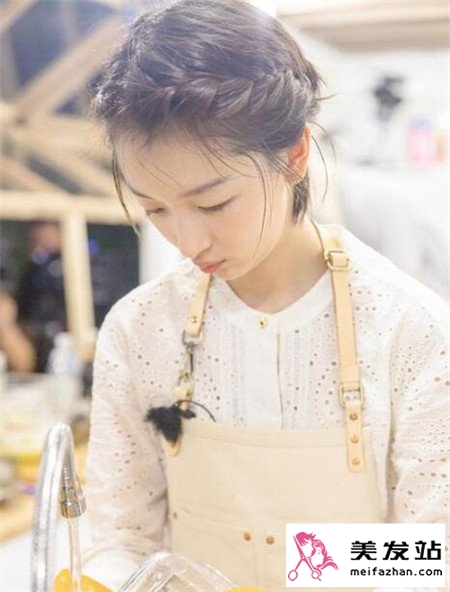 甜美短发造型