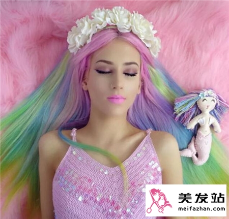 长发彩虹色染发