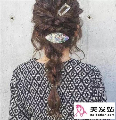职场流行发型