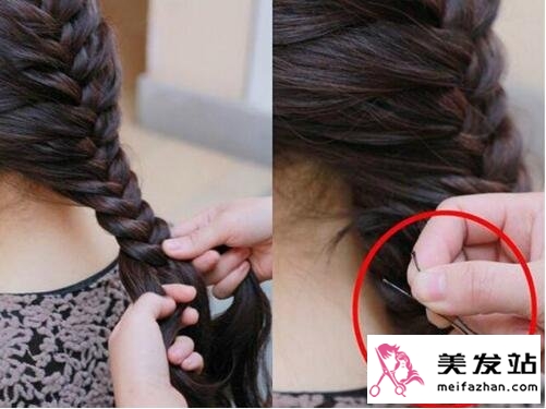 蝎子辫编法步骤二