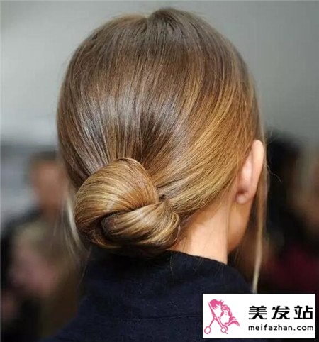 低发髻发型