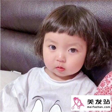 俏皮乖巧短发造型