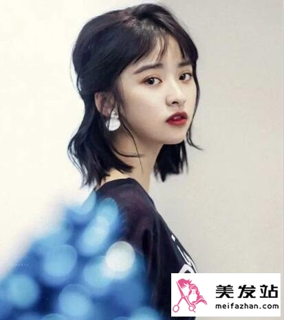 沈月短发编发造型