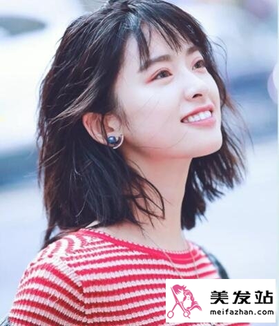 沈月短发造型