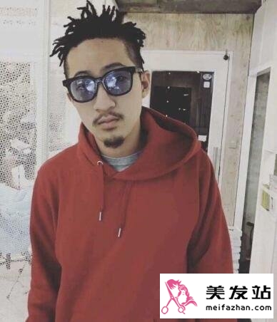 男生超短脏辫