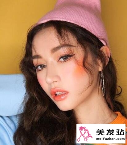 遮发际线的女生发型