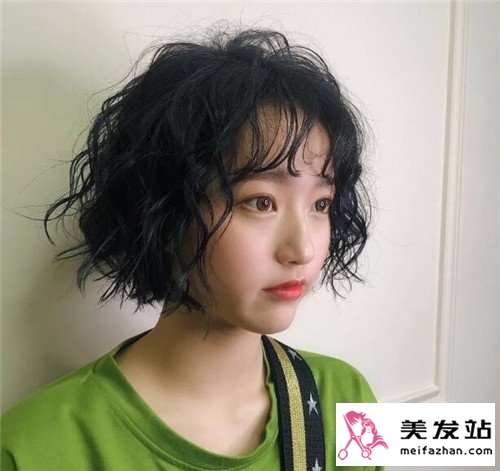 时尚短发造型