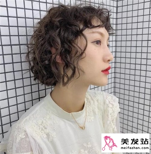 时尚短发造型