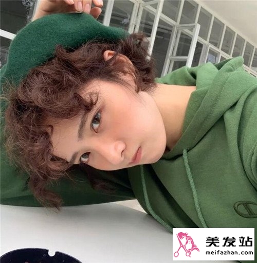 时尚短发造型