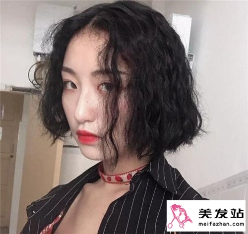 时尚短发造型