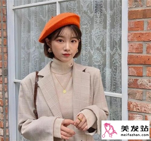 贝雷帽短发
