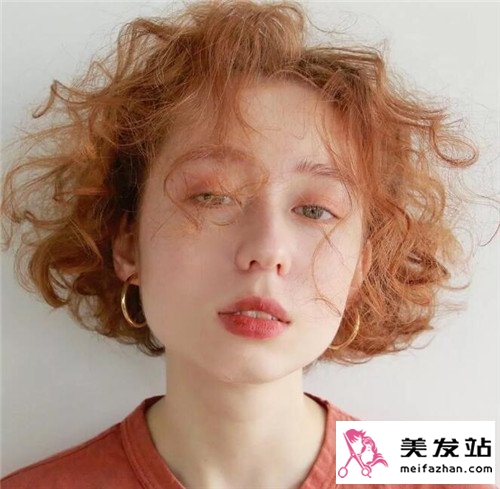 羊毛卷短发