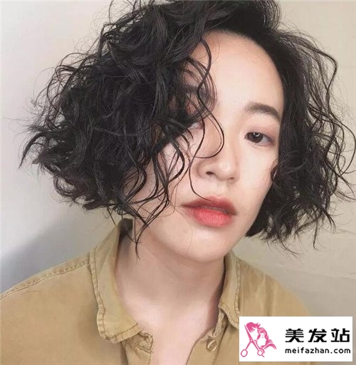 短发羊毛卷