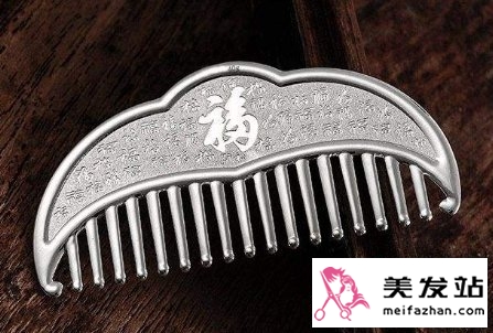 纯银梳子使用效果图
