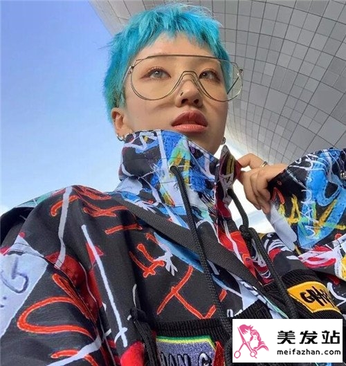 超短发