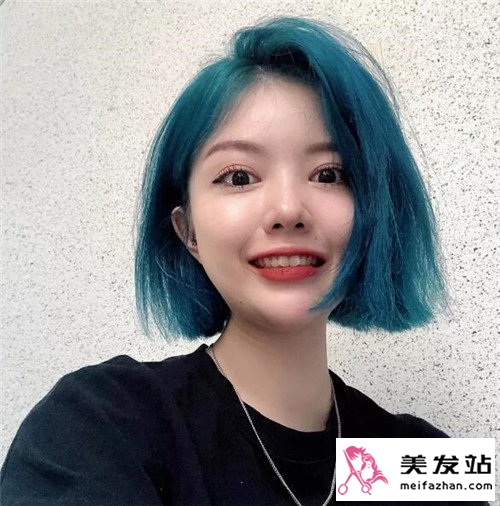 清新蓝色发色