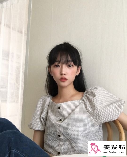 高半马尾发型