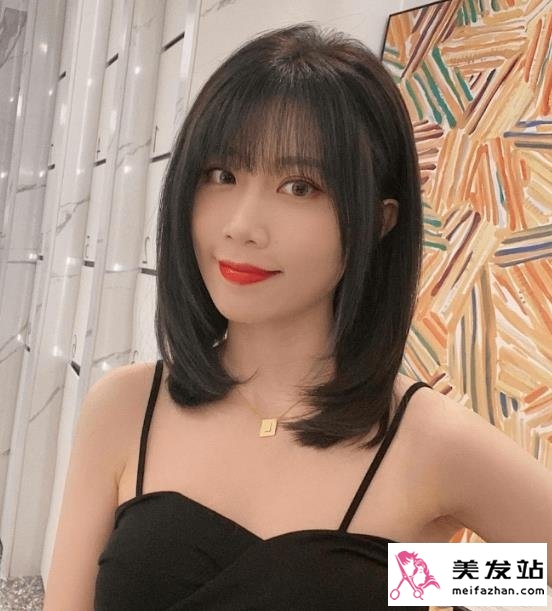 甜美性感齐肩发示范