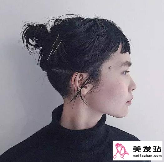 中性风格丸子头