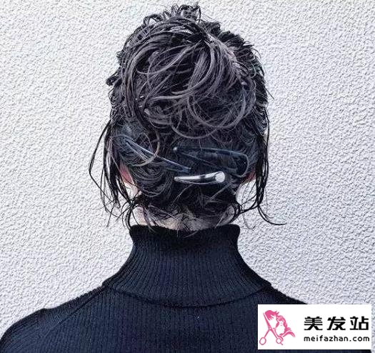 日系风格丸子头