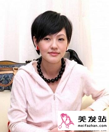 发型与耳饰的完美搭配