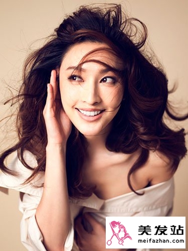 长脸美女张俪最新发型 百搭时尚显甜美
