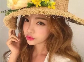 显白亚麻金发色 2018年流行色 时尚发色推荐 显白亚麻金发色 2018年流行色 时尚发色推荐