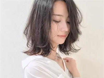 韩式齐肩短发烫发发型 慵懒感造型爆红网络