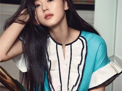 女生选择直发好看还是卷发好看 今年的流行发型