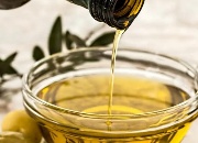 橄榄油怎么护发效果好 橄榄油护发的正确方法