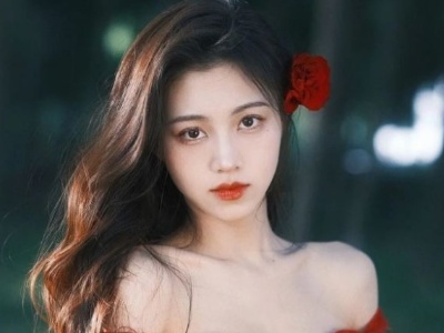时髦唯美波浪长卷发 彰显气质大写的好看