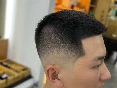 检验男士颜值标准 清爽沉稳美式圆寸