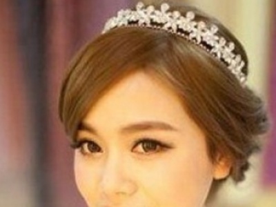 2012唯美中式新娘发型  打造最美的婚嫁时刻