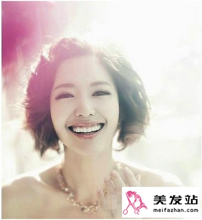 2013浪漫新娘发型设计  演绎浪漫婚礼