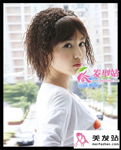女生短发玉米烫发发型  打造清纯甜美女生