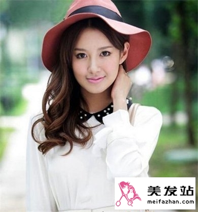 女生可爱型卷发发型图片 演绎甜美俏皮美女