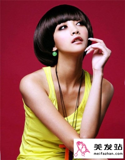 2014女生流行短发图片  塑造时尚短发美女
