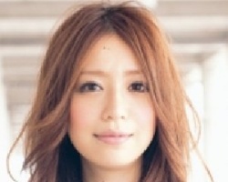 六款女生人气卷发造型 甜美卷发发型