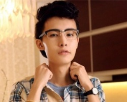 可以让男生脸型变小的发型 最新流行瘦脸发型