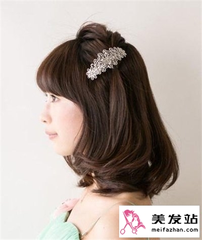 梨花头怎么扎好看 清新优雅梨花头扎发教程