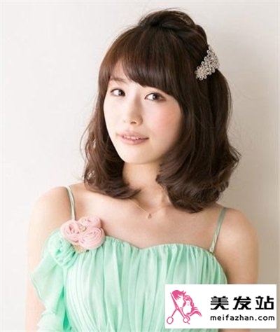 梨花头怎么扎好看 清新优雅梨花头扎发教程