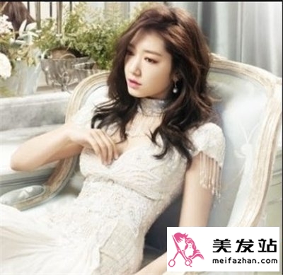 春夏季长发女生必选卷发推荐 甜美卷发打造最美花仙子
