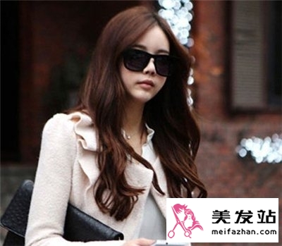 春夏季长发女生必选卷发推荐 甜美卷发打造最美花仙子