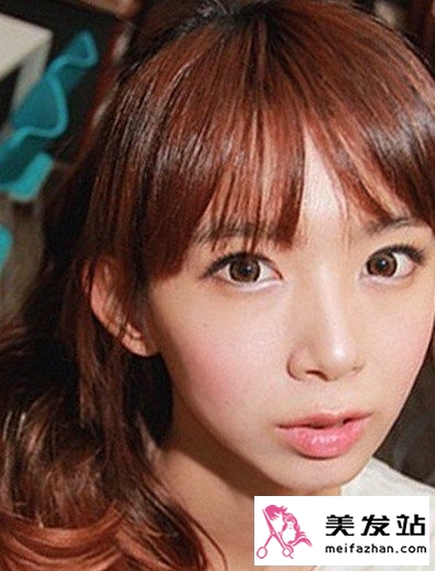2014女生卷发流行趋势 时尚韩式卷发显灵气